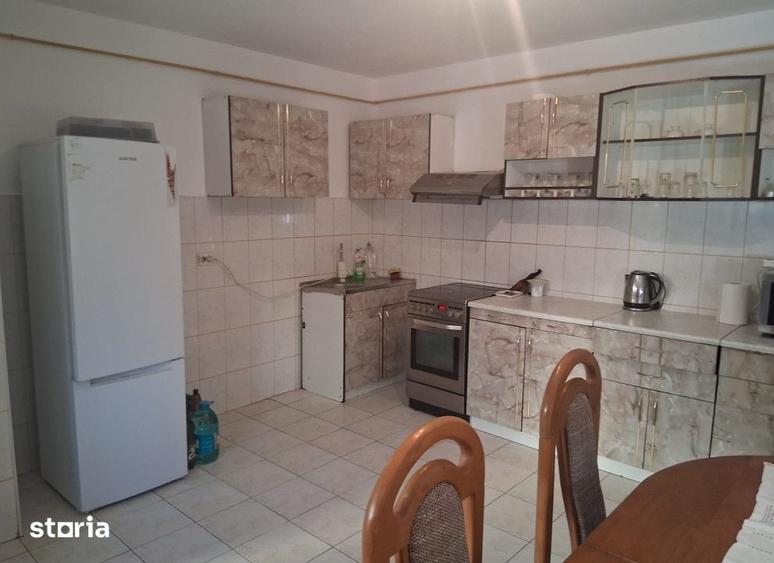 Casă cu 4 camere cu Teren 400 Mp în Valea Lupului