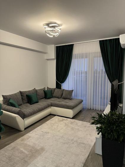 Apartament cu 2 camere decomandat în Central