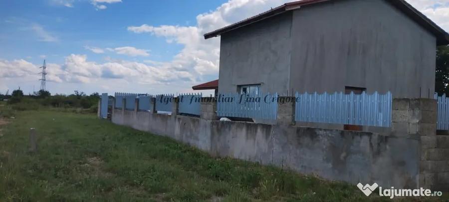 Casă cu 4 camere în Nord