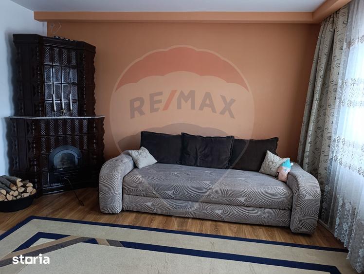 Casă cu 5 camere cu Teren 343 Mp în Central