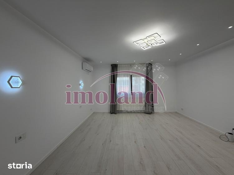 Casă cu 6 camere cu Teren 500 Mp în Central