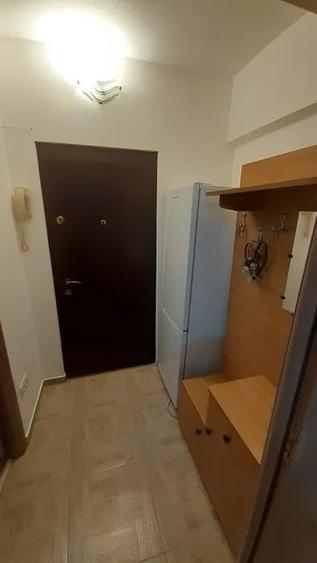 Garsonieră decomandată, mobilată în Frumoasa