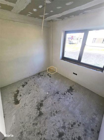 Apartament cu 3 camere în Micro 17