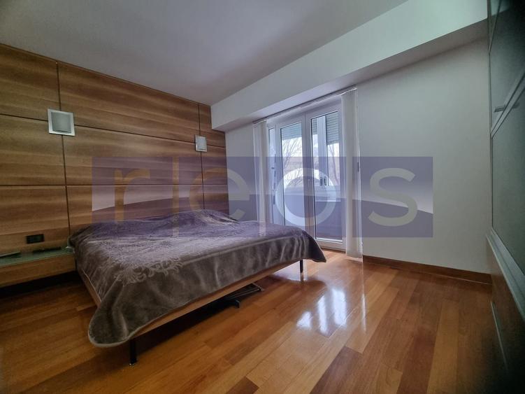 Apartament cu 3 camere semidecomandat, mobilat în Vitan