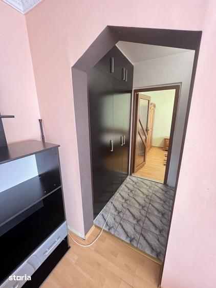 Apartament cu 2 camere semidecomandat în Mioriței