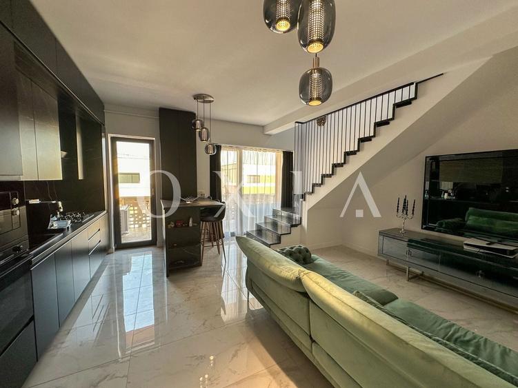 Penthouse cu 4 camere decomandat, mobilat în Giroc