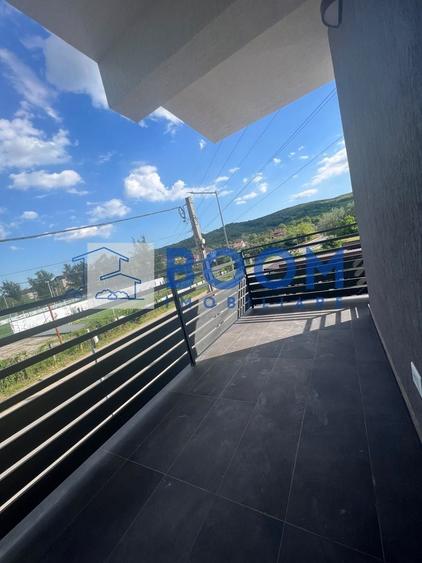 Apartament cu 3 camere decomandat, mobilat în Central