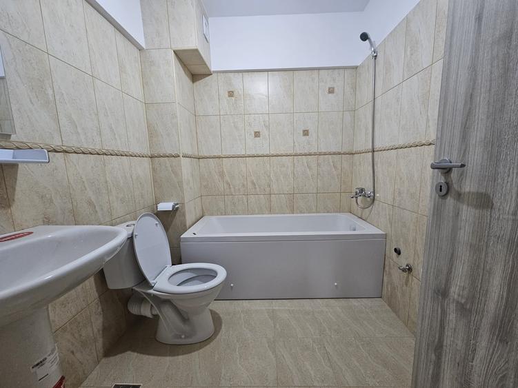 Apartament cu 2 camere decomandat în Bucium