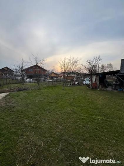 Casă cu 3 camere cu Teren 800 Mp în Satu Nou de Sus