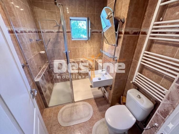 Apartament cu 3 camere semidecomandat, mobilat în B-dul București