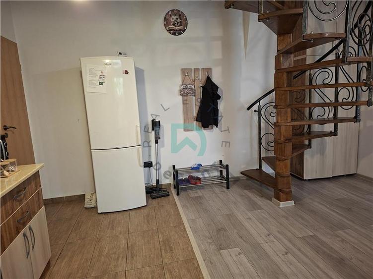 Apartament cu 3 camere decomandat, mobilat în 15 Noiembrie
