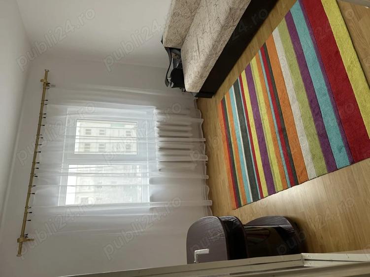Apartament cu 3 camere decomandat în Exterior Vest