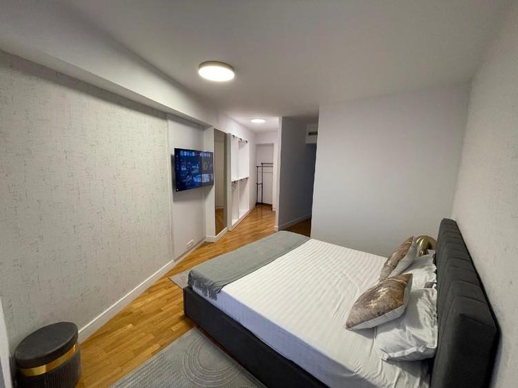 Apartament cu 3 camere decomandat în Herăstrău