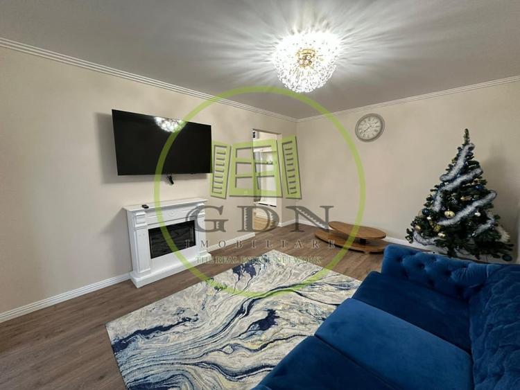 Apartament cu 3 camere decomandat, mobilat în Craiovița Nouă