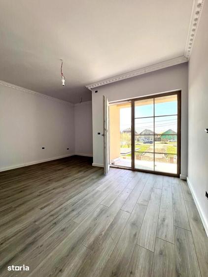Casă cu 5 camere cu Teren 1000 Mp în Sânandrei