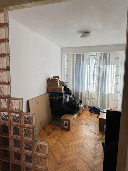 Apartament cu 3 camere decomandat în Decebal