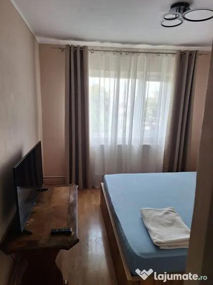 Apartament cu 2 camere decomandat, mobilat în Micro 17