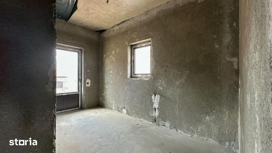 Casă cu 7 camere cu Teren 227 Mp în Colentina