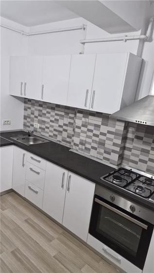 Apartament cu 3 camere decomandat în Bucovina