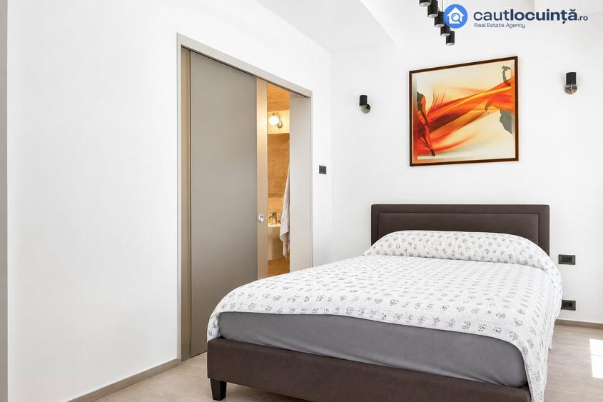 Apartament cu 3 camere în P-ța Romană