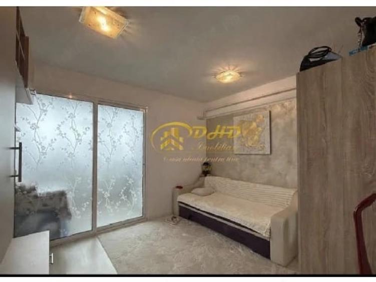 Apartament cu 2 camere decomandat în Valea Adâncă