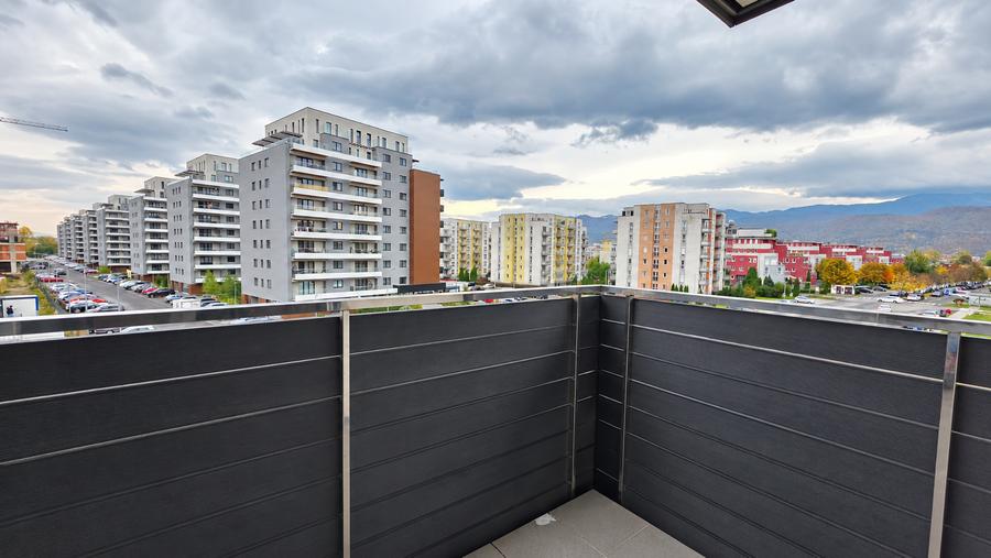 Apartament cu 2 camere decomandat în Avantgarden