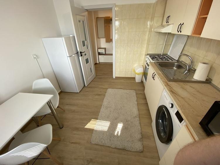 Apartament cu 2 camere decomandat în Albești