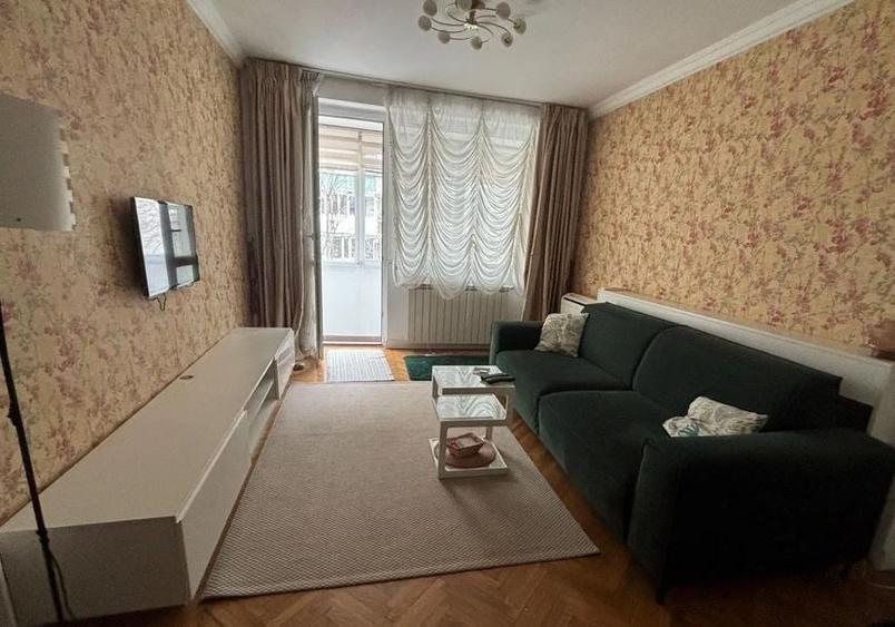 Apartament cu 3 camere decomandat, mobilat în Tineretului