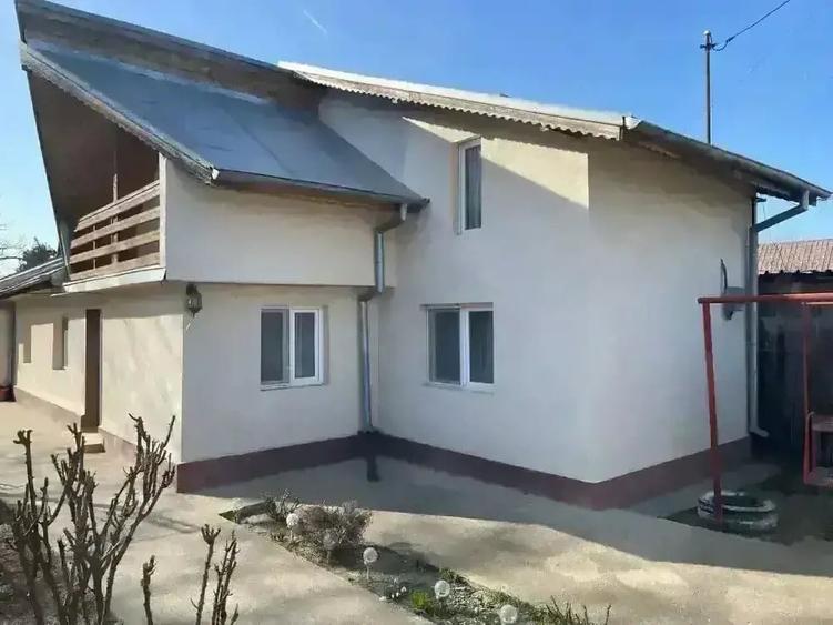 Casă cu Teren 600 Mp în Tunari