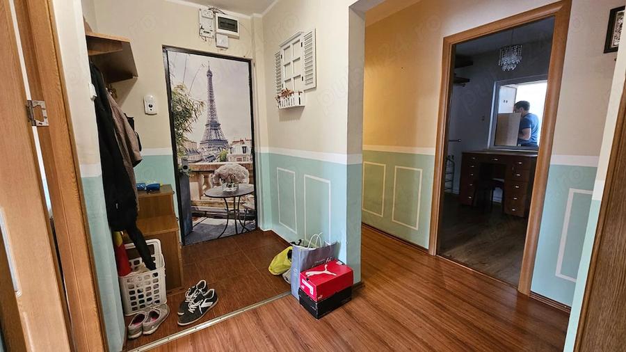 Apartament cu 4 camere decomandat în Inel II