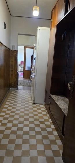 Apartament cu 3 camere decomandat în Cotroceni