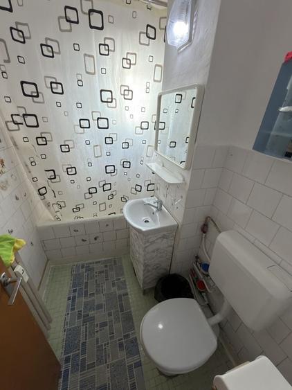 Apartament cu 2 camere semidecomandat în Războieni