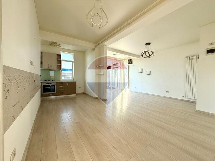 Apartament cu 3 camere decomandat, mobilat în Cumpăna