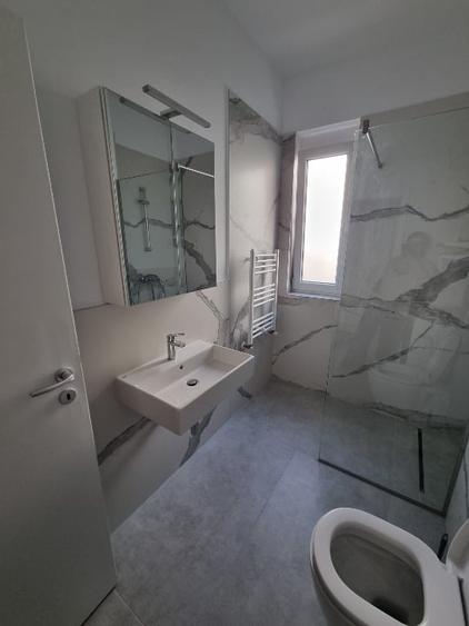 Apartament cu 2 camere decomandat, mobilat în Aradului