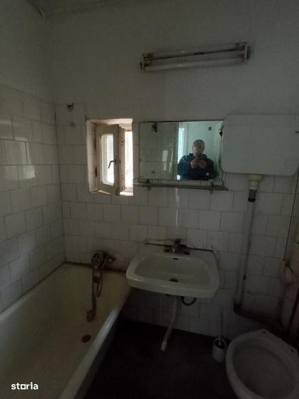 Apartament cu 2 camere semidecomandat în Gorjului