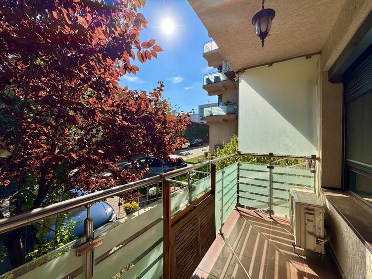 Apartament cu 3 camere decomandat în Copou