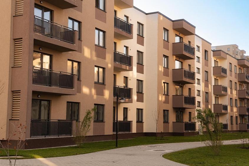 Apartament cu 3 camere decomandat în Tractorul — fotografia 1