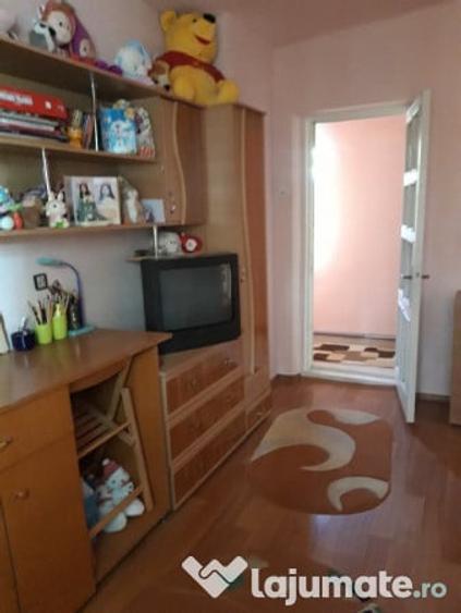 Casă cu 3 camere decomandat cu Teren 70 Mp în Central