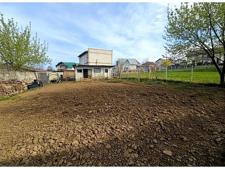 Casă individuală cu 5 camere cu Canalizare în Sfântu Ilie