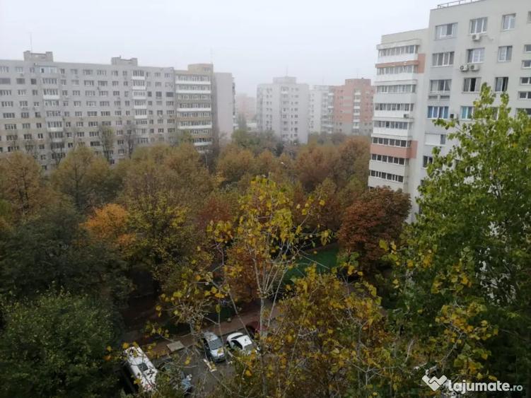 Garsonieră decomandată în 1 Decembrie 1918