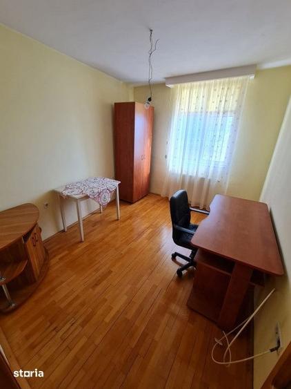 Casă cu 3 camere cu Teren 120 Mp în Școlilor