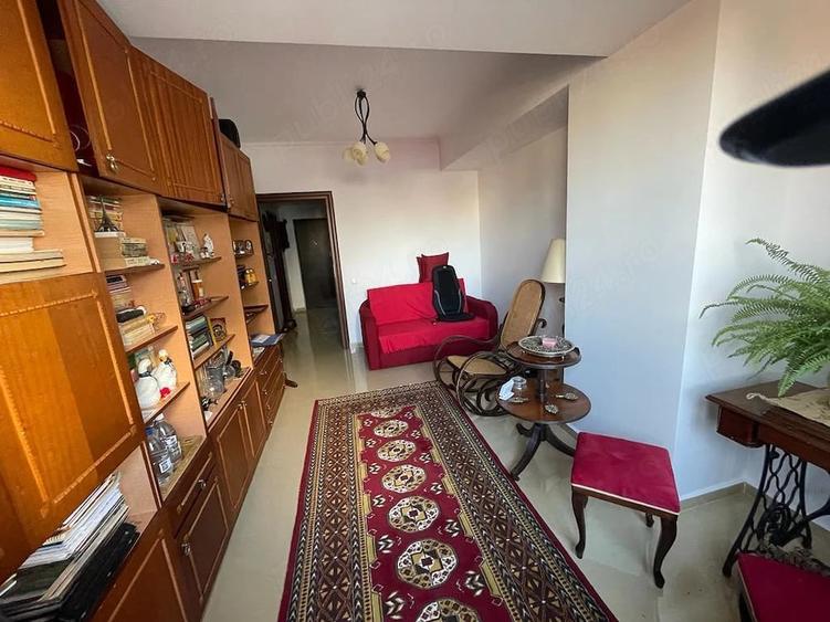 Apartament cu 3 camere decomandat în Dorobanți