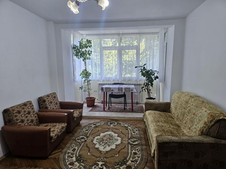 Apartament cu 2 camere semidecomandat în Țiglina 1
