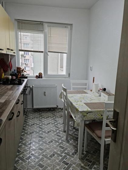 Vand apartament 2 camere , decomandat, 52.94mp, Sector 3, Bucure?ti, Piata 1 Decembrie1918 - 8