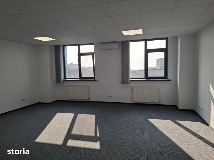 Spațiu comercial, de 372 mp, în Central