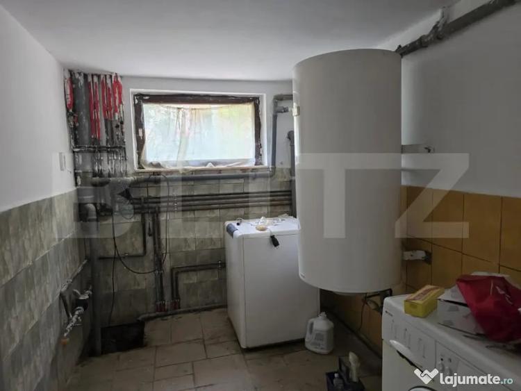 Casă cu 7 camere cu Teren 1535 Mp în Vetiș