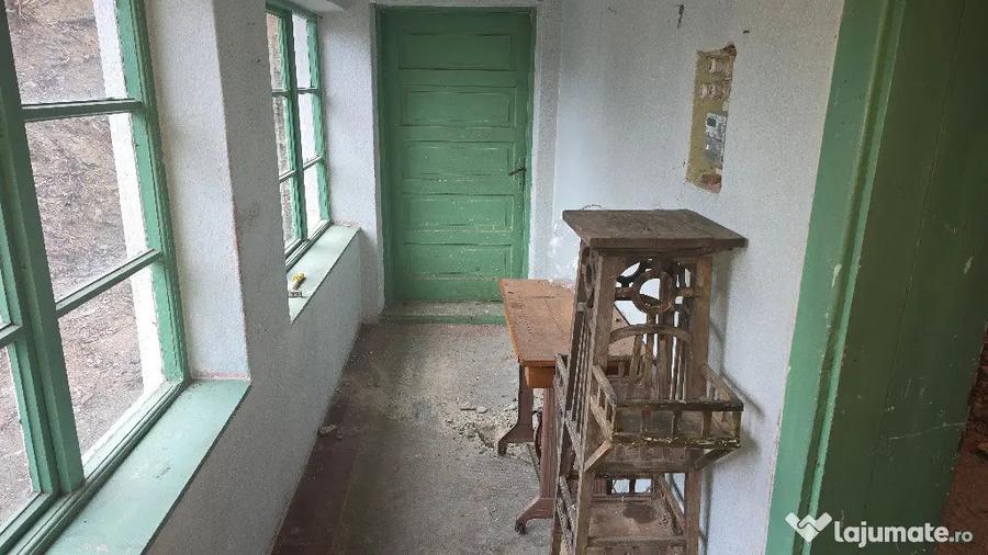 Casă cu 2 camere cu Teren 922 Mp în Aurel Vlaicu