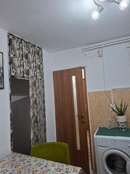 Garsonieră decomandată în Rahova