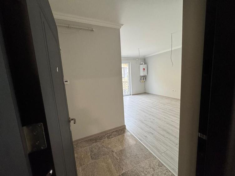 Apartament cu 2 camere decomandat în Girocului