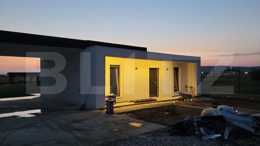 Casă individuală cu 4 camere cu Teren 875 Mp în Oșorhei